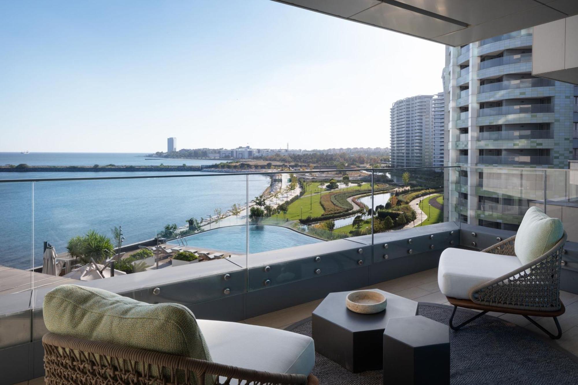Jw Marriott Hotel Istanbul Marmara Sea Екстериор снимка View from the balcony of a residential apartment