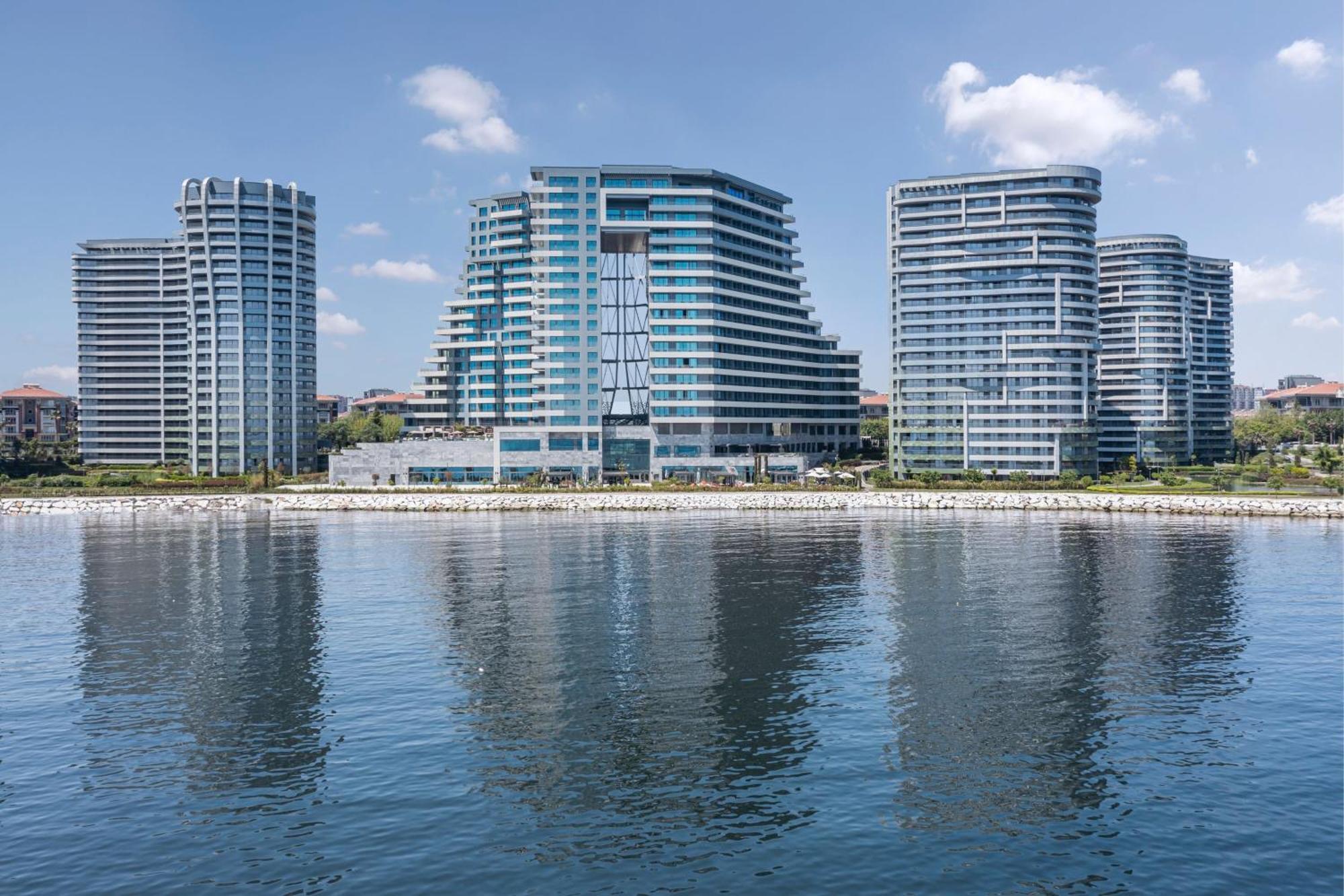 Jw Marriott Hotel Istanbul Marmara Sea Екстериор снимка Residential complex in Port of Varna East