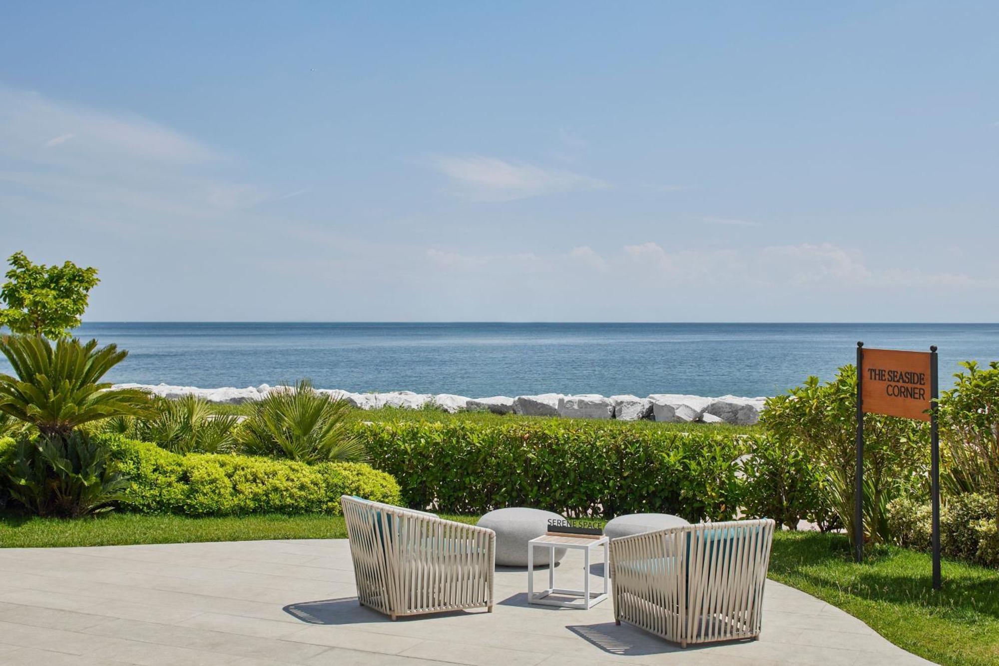 Jw Marriott Hotel Istanbul Marmara Sea Екстериор снимка View of the beach at the InterContinental Chania