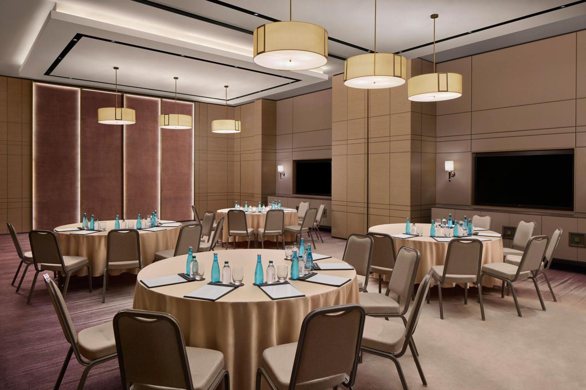 Jw Marriott Hotel Istanbul Marmara Sea Екстериор снимка Meeting room